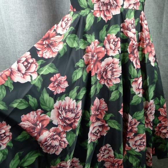 Ladies Sleeveless Fit And Flare Floral Dress Large - Picture 3 of 8